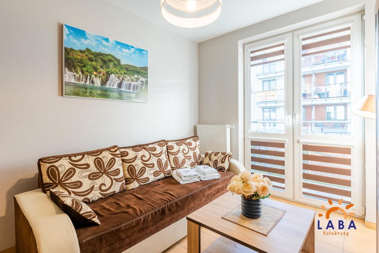 Laba Kolobrzeg Apartamenty Bursztynowe Z Miejscami Postojowymi Exterior photo